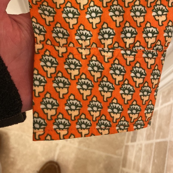Jen’s Pirate Booty button down blouse. Size S. NWOT. Orange print. - Picture 4 of 8